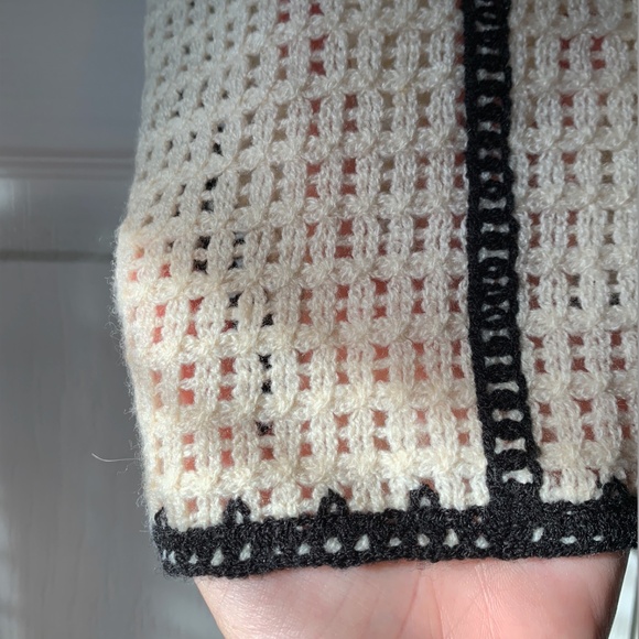 Size Medium Zara Crochet Crop Top - Picture 7 of 13